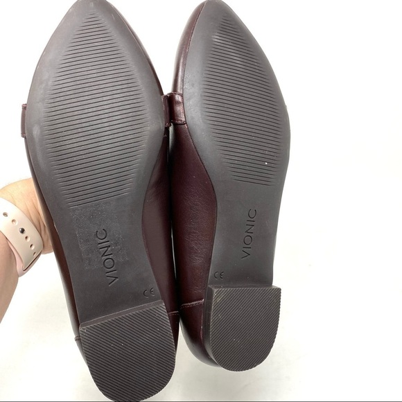 Vionic Gem Savannah point toe leather flats wine - Picture 8 of 12